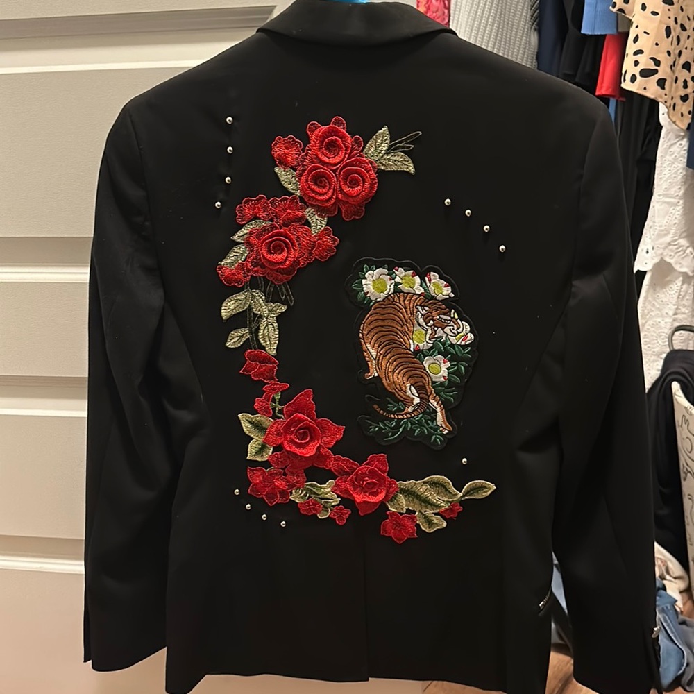 zara mens coat outerwear

wear 1-2 times for specials occasion